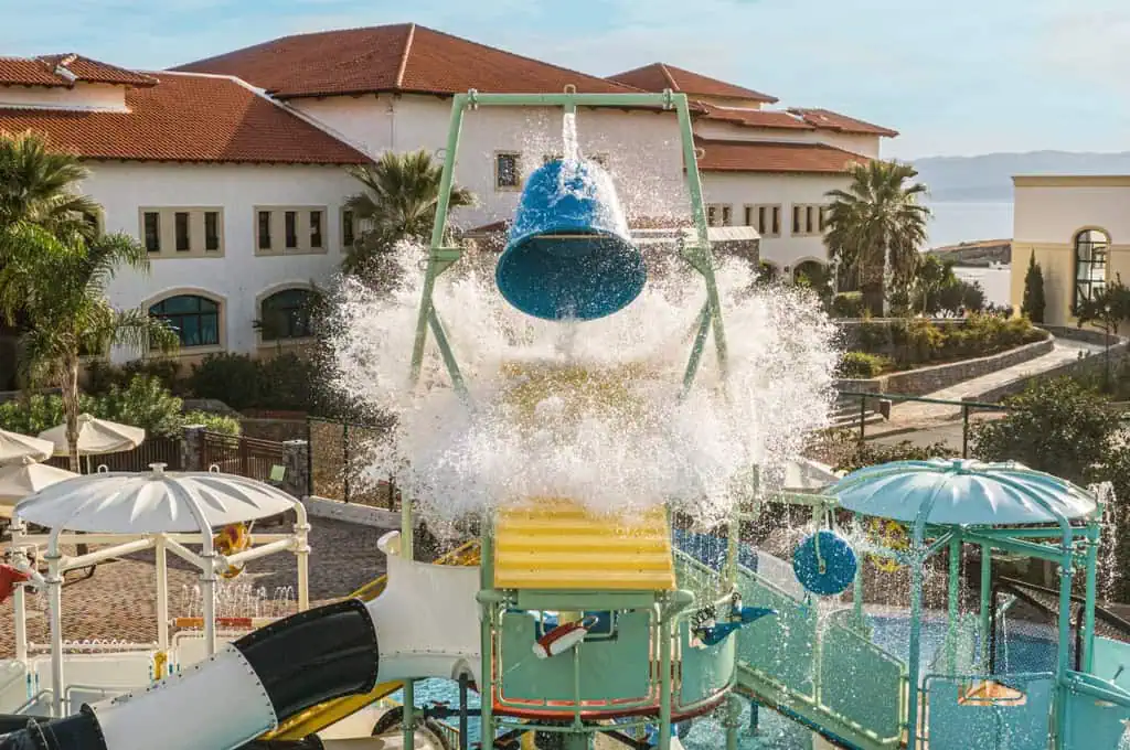 CRT_WATERPARK_02